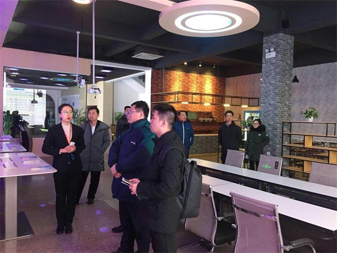 深圳博得世紀企業管理顧問參觀服務外包公司.jpg 深圳博得世紀企業管理顧問參觀服務外包公司.jpg