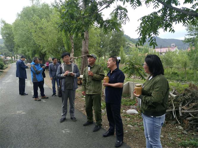 扶貧現場會議3.jpg 扶貧現場會議3.jpg