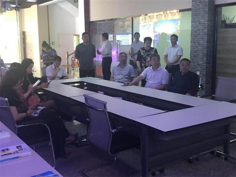 同曹總共同觀看宣傳片.jpg 同曹總共同觀看宣傳片.jpg