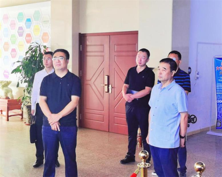 遼陽市白塔區(qū)委書記繆萬舉蒞臨遼聯(lián)信息調(diào)研指導(dǎo)